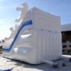 Structure gonflable de la gamme Polaire, le toboggan gonflable Ours Polaire en 3D est idéal pour les fêtes de fin d'année mais aussi pour toute l'année ! Fabrication européenne Lukylud.