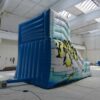 Structure gonflable de la gamme Polaire, le toboggan gonflable Polaire est idéal pour les fêtes de fin d'année ! Fabrication européenne Lukylud.