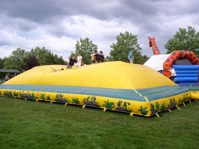 Montagne molle gonflable géante