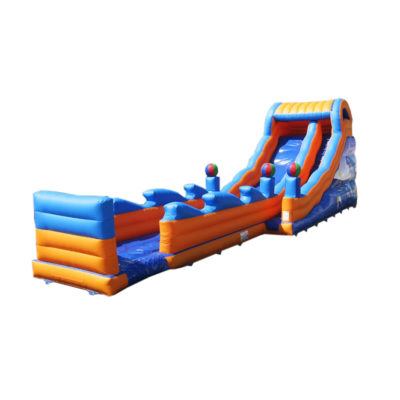 Toboggan gonflable aquatique dauphin 18m de long.