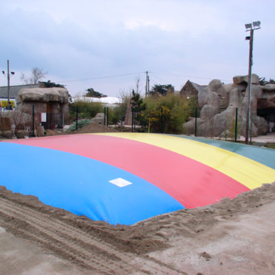 Trampoline d'air 10mx10m une aire de jeu géante.