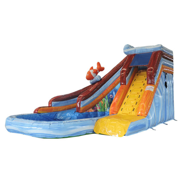 Parc gonflable aquatique en stock