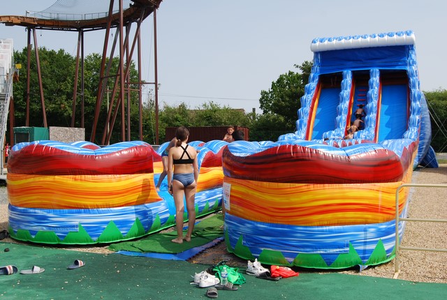 Toboggan aquatique avec pistes