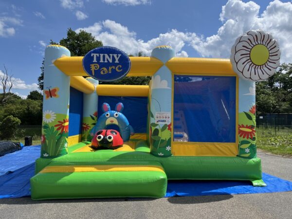 Tiny parc gonflable nature jeux