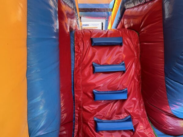 Complexe gonflable occasion singe avec grimpette.