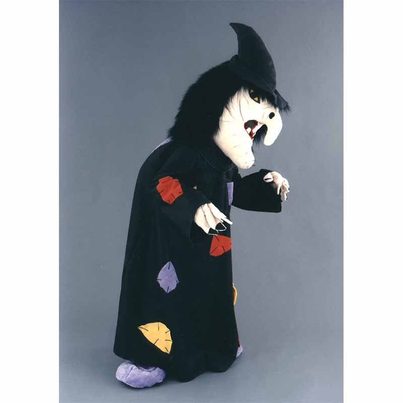 mascotte sorcière, un déguisement idéal pour les histoires à raconter.