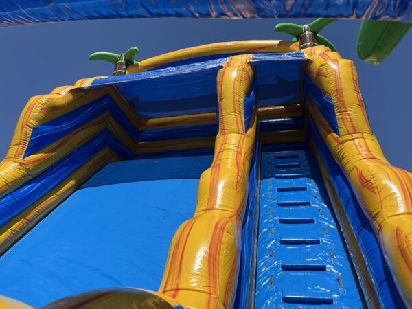 Toboggan gonflable géant maxi Niagara avec grimpette