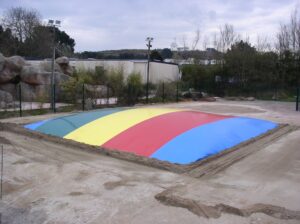 Trampoline gonflable de 100 m²