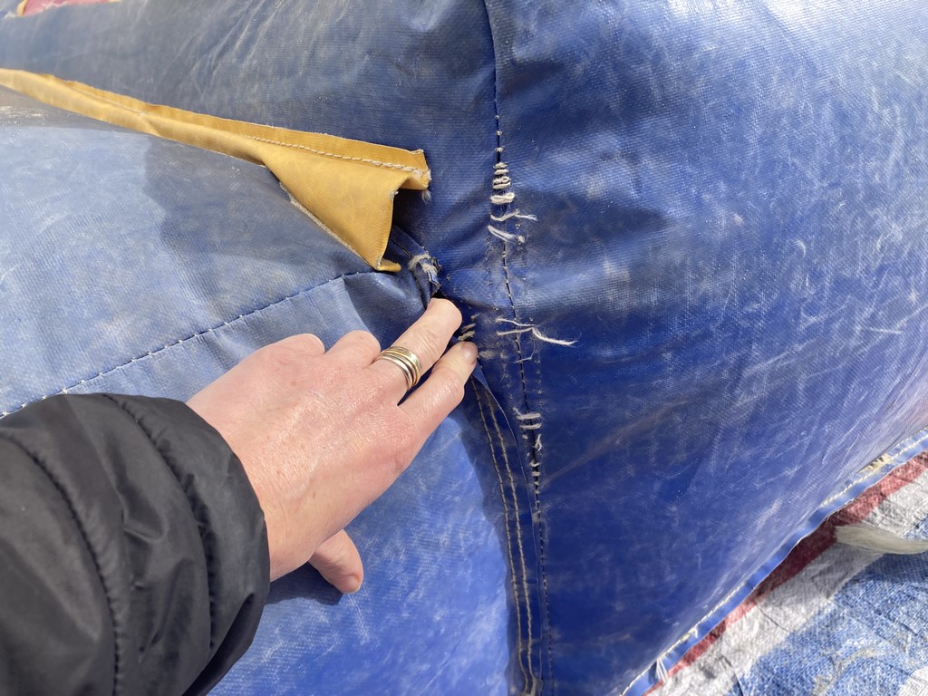 Réparer un château gonflable percé