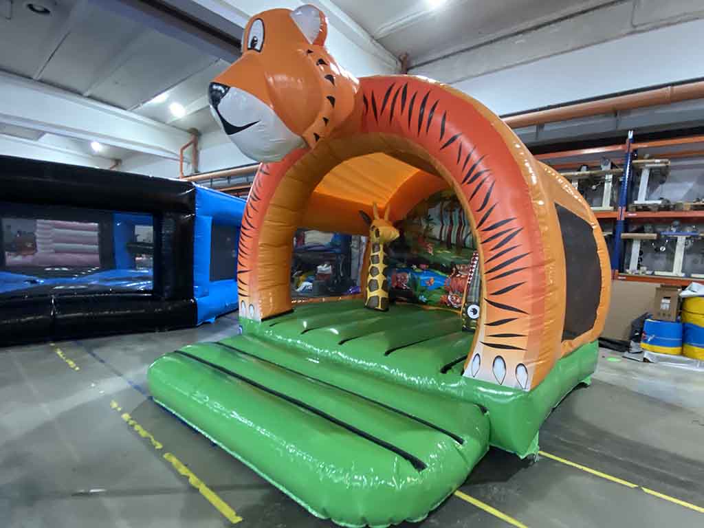 Château gonflable jeux tigre pour les professionnels
