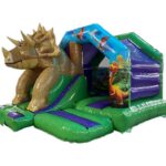 Château gonflable toboggan dino triceratops décoré préhistoire.