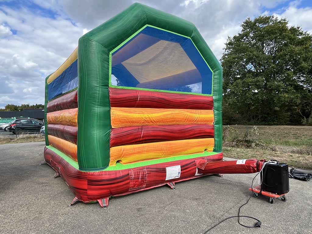Château gonflable occasion tortue avec soufflerie