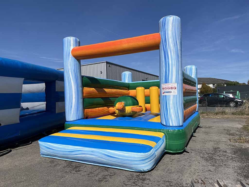 Château gonflable pas cher Bumpa avec jeux