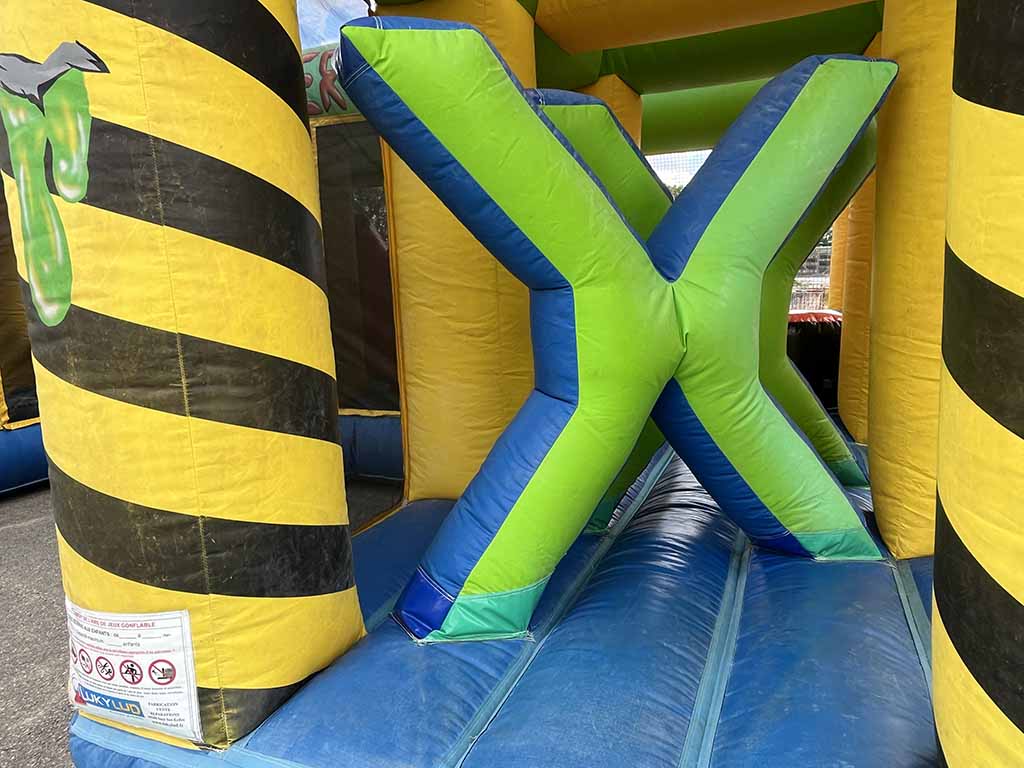 Parcours gonflable occasion en U, de nombreux obstacles à franchir !