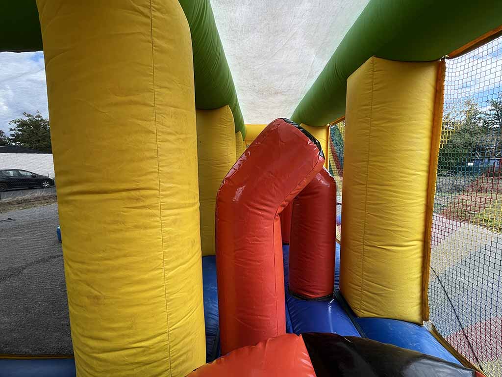Parcours gonflable occasion en U, de nombreux obstacles à franchir !